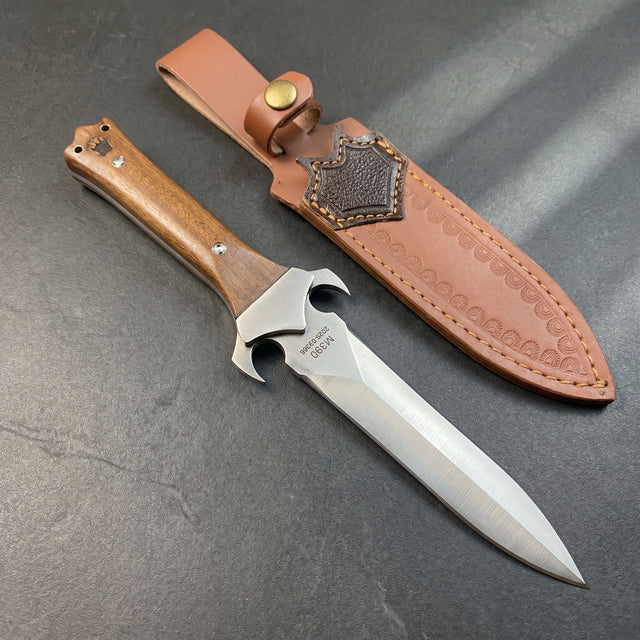 Damascus Outdoor Fixed Blade “The Arbiter” Tactical Knife 6881 – Outdoor Camping EDC Handcrafted Knife, Collector's Item, Gift, Display Piece, Artfully Forged Gift Edition, Outdoor Handcrafted