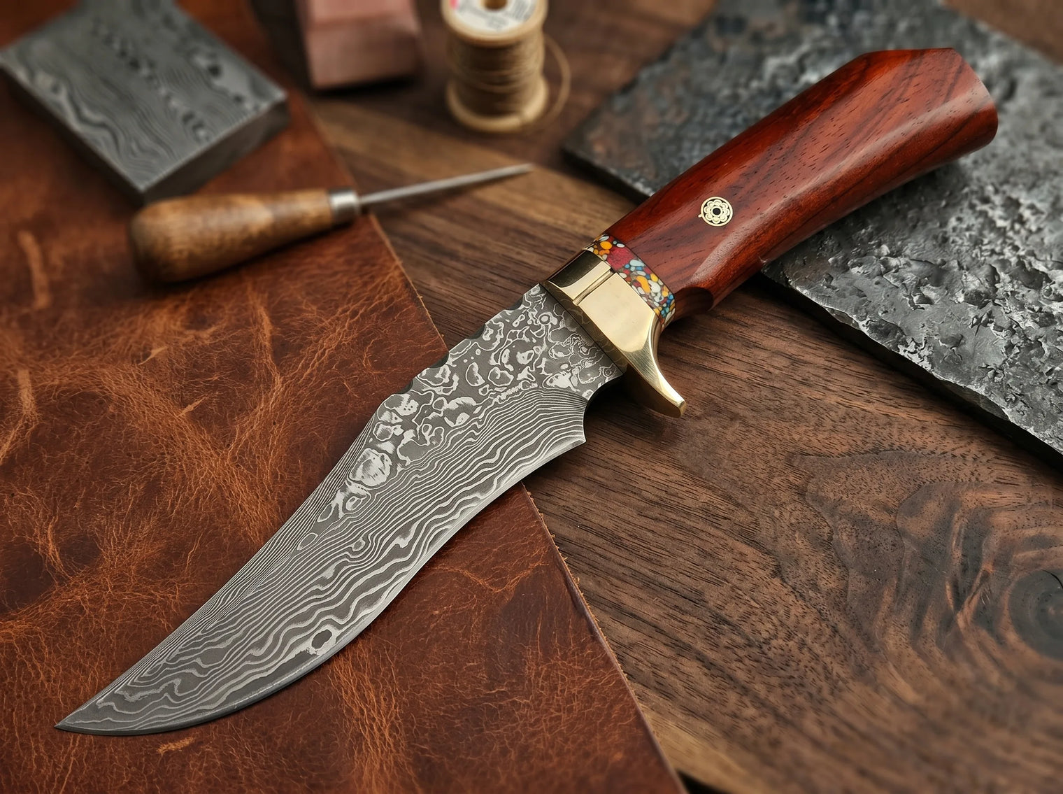 Damascus Outdoor Fixed Blade Knife – Mantis M21420 Outdoor Camping EDC Handcrafted Knife: Collectible Gift, Display Piece, Hand-Forged Artistic Gift Edition for Outdoor Use