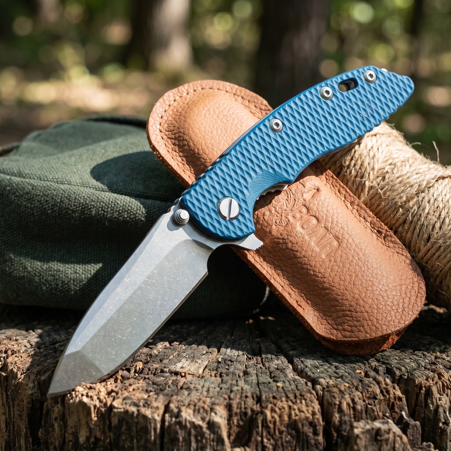Damascus Outdoor Fixed Blade Knife XM-18 (G10 Version, Titanium Handle, Blue) 1338 Outdoor Camping EDC Handcrafted Knife—Collectible Gift, Display Piece, Artfully Forged Gift Edition