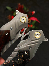 [Damascus Folding Knife “Poison Owl” (M390)] 6931 Outdoor Camping EDC Handcrafted Knife Collection Gift Display Special Hand-Forged Gift Edition