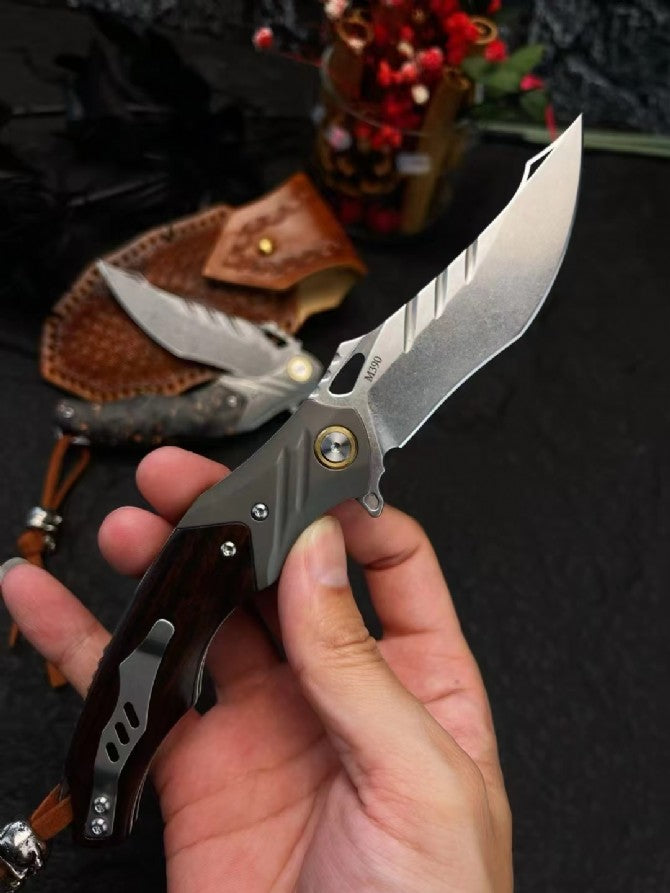 [Damascus Folding Knife “Poison Owl” (M390)] 6931 Outdoor Camping EDC Handcrafted Knife Collection Gift Display Special Hand-Forged Gift Edition